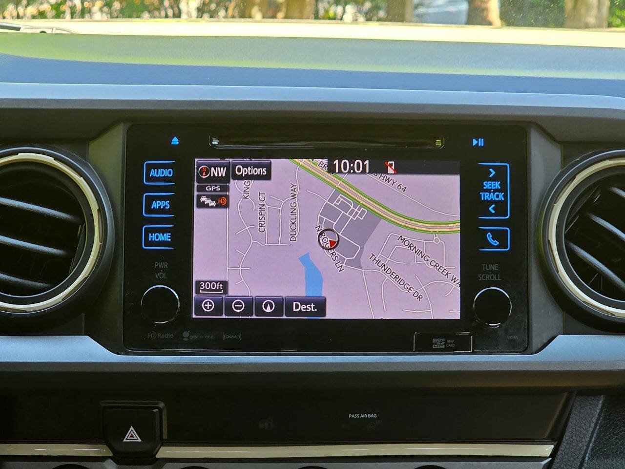 Used 2019 Toyota Tacoma TRD Off-Road w/ Technology Package AWD/4WD image 21