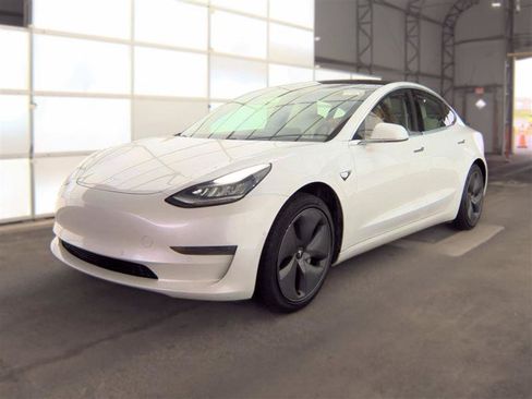 Used 2020 Tesla Model 3 RWD image 1