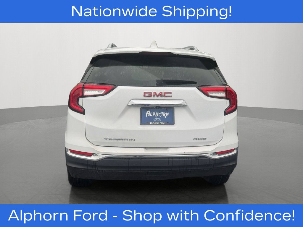 Used 2024 GMC Terrain SLT AWD/4WD image 4
