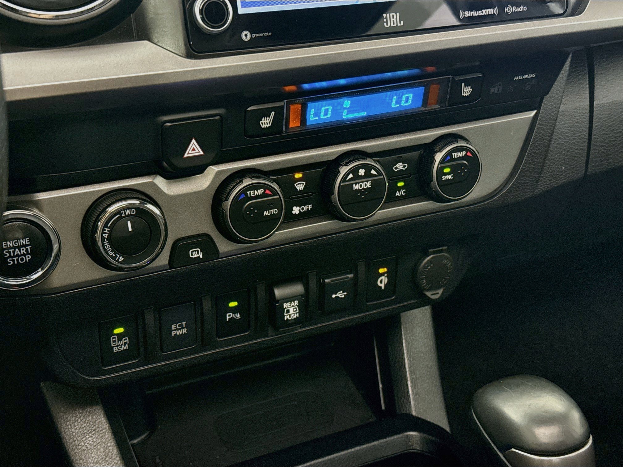 Certified 2021 Toyota Tacoma Limited AWD/4WD image 17
