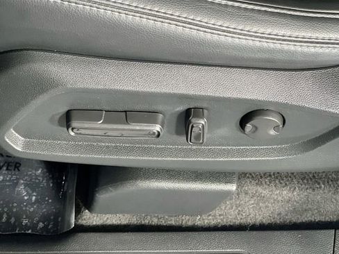 Used 2023 Honda Pilot Touring image 13