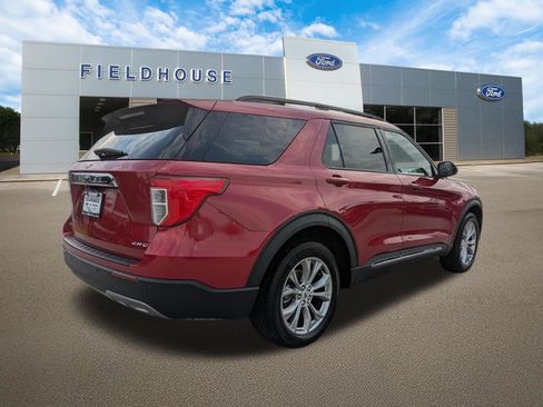 Used 2023 Ford Explorer XLT AWD/4WD image 11