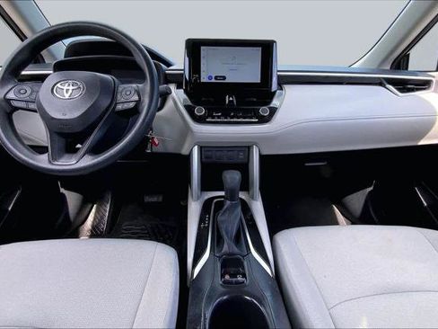 Certified 2025 Toyota Corolla Cross L FWD image 15