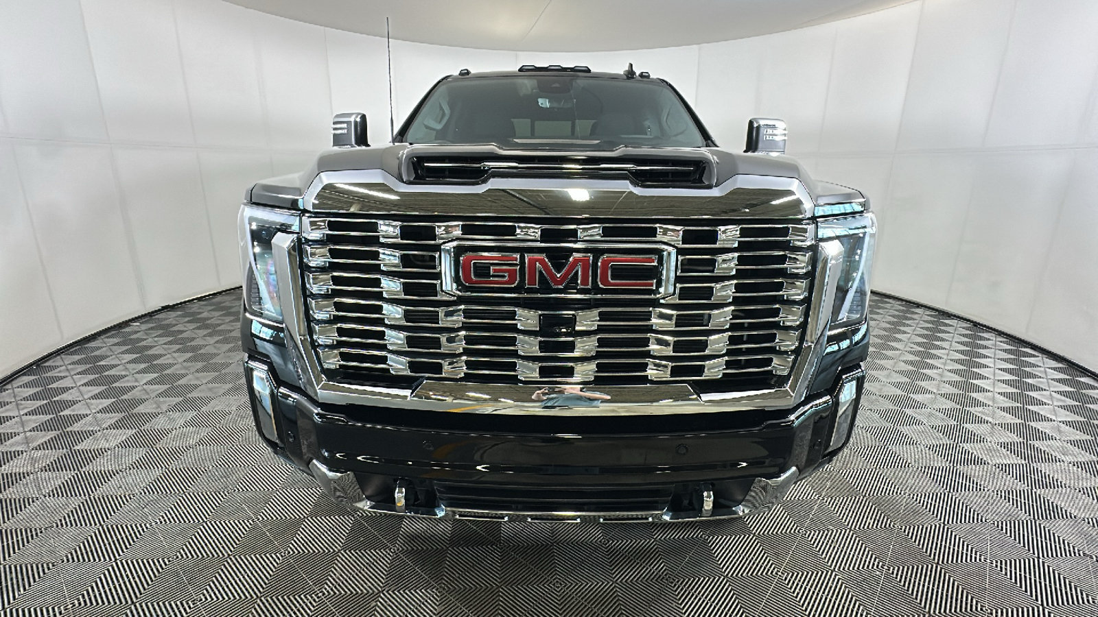 Used 2024 GMC Sierra 2500 Denali w/ Denali Reserve Package AWD/4WD image 9