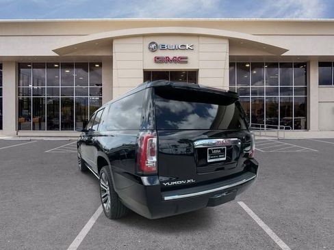 Used 2018 GMC Yukon XL Denali w/ Denali Ultimate Package image 11