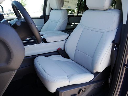 New 2027 Ford Expedition Platinum AWD/4WD image 13