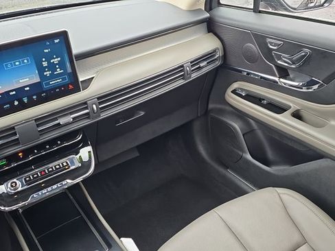 Certified 2023 Lincoln Corsair FWD w/ Equipment Group 101A image 28