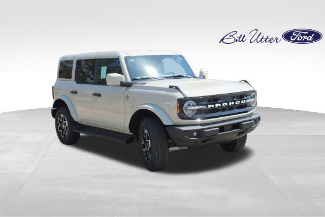 New 2026 Ford Bronco Outer Banks AWD/4WD image 2