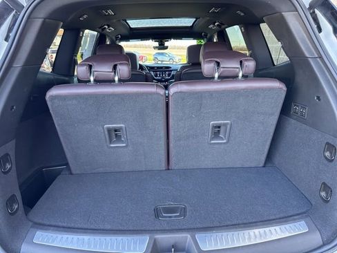 Used 2023 Cadillac XT6 Premium Luxury w/ Technology Package image 10