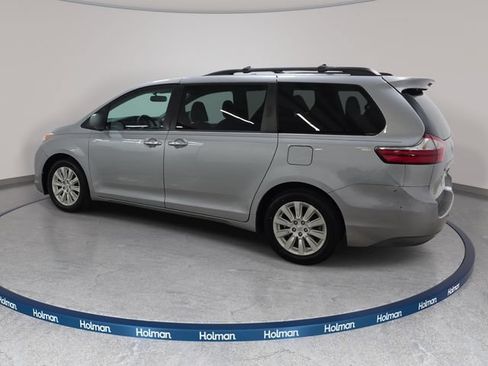 Used 2015 Toyota Sienna XLE w/ XLE Navigation Package AWD/4WD image 8