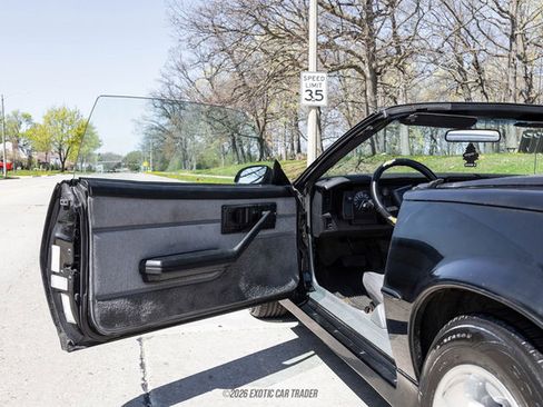 Used 1989 Chevrolet Camaro LT RWD image 27