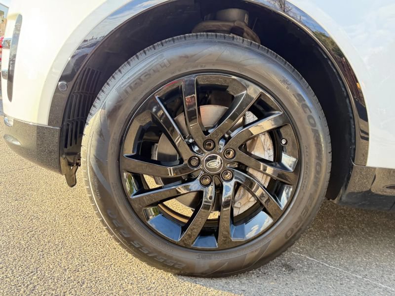 Used 2020 Land Rover Discovery Landmark AWD/4WD image 40