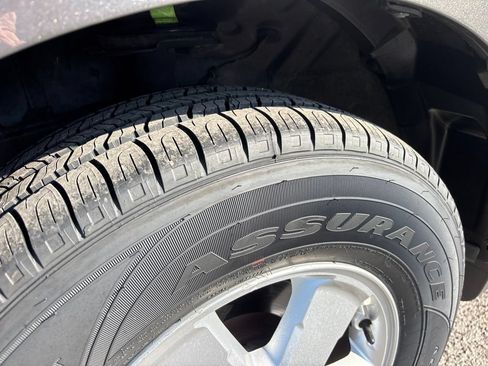 Used 2012 Ford Escape XLT FWD image 8