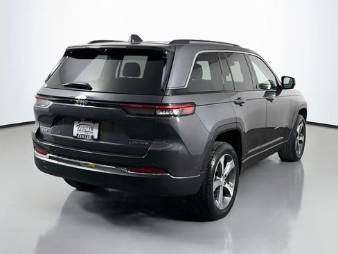 Used 2023 Jeep Grand Cherokee Limited w/ Luxury Tech Group II AWD/4WD image 7