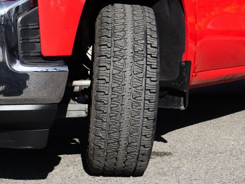 Used 2020 Chevrolet Silverado 1500 LT image 45