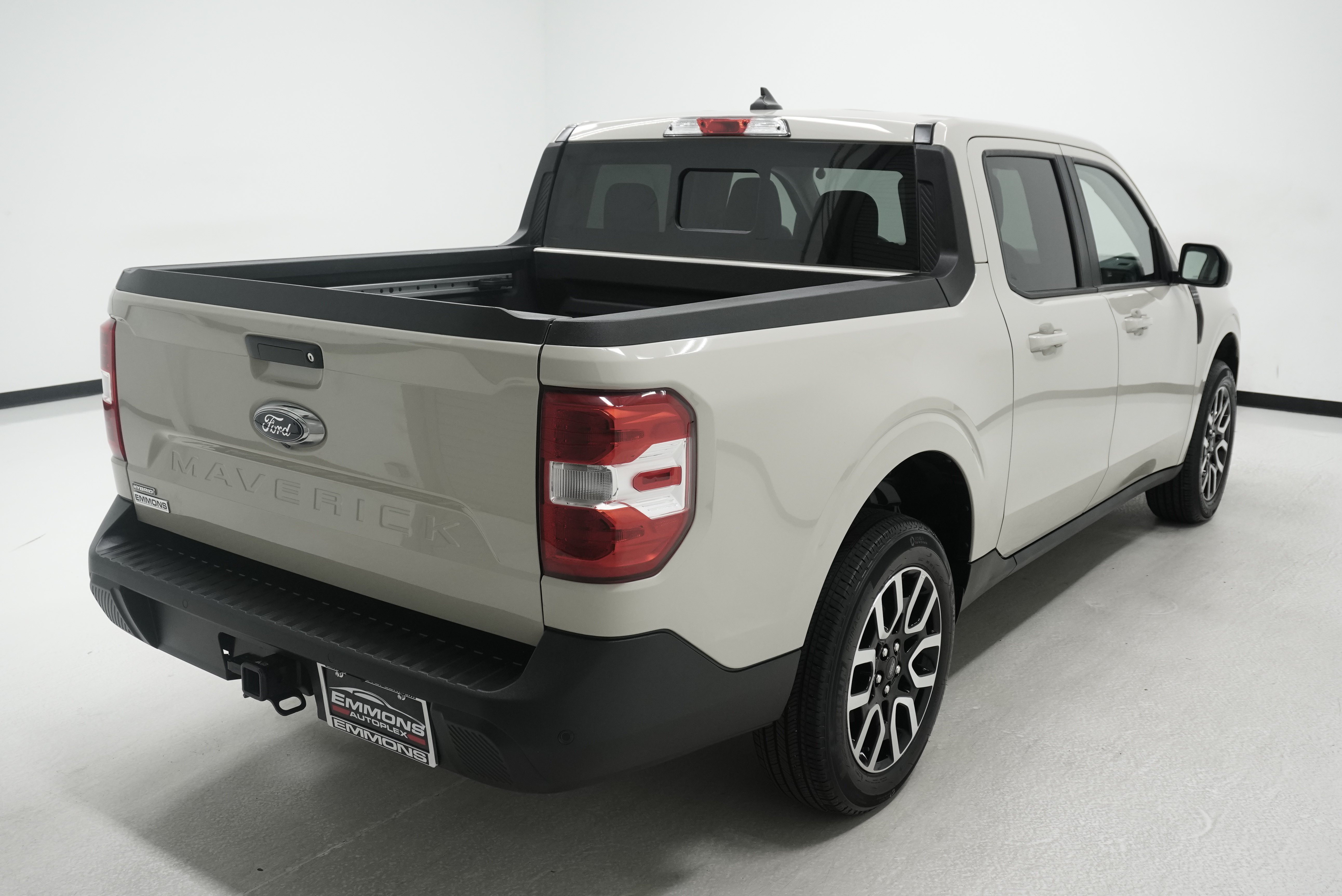 Used 2024 Ford Maverick Lariat FWD image 4