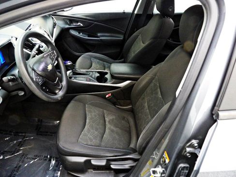 Used 2018 Chevrolet Volt LT image 8