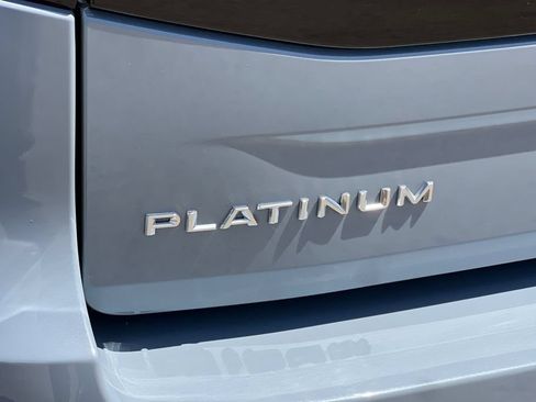 Used 2025 Ford Expedition Platinum AWD/4WD image 35