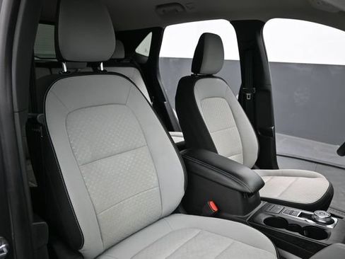 Used 2025 Ford Escape Active AWD/4WD image 23