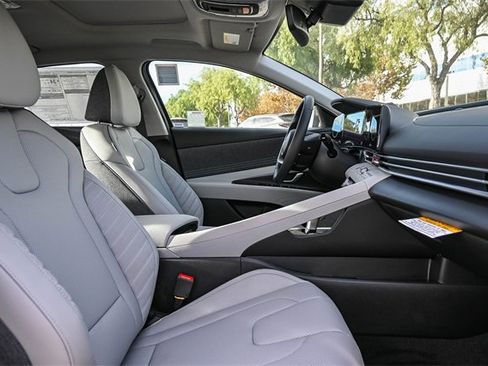 New 2026 Hyundai Elantra Limited image 19