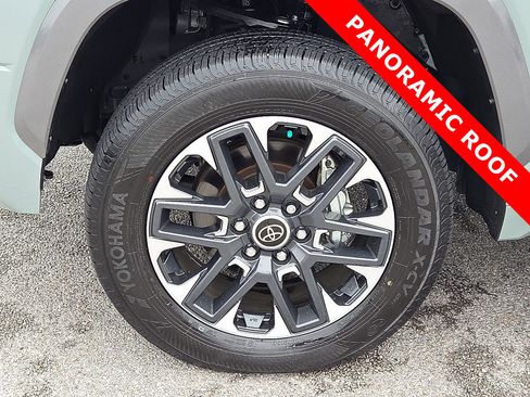 Used 2024 Toyota Tundra Limited AWD/4WD image 7