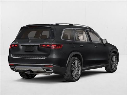 New 2026 Mercedes-Benz GLS 450 4MATIC image 2