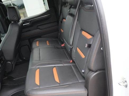 Used 2022 GMC Sierra 1500 AT4 w/ AT4 Premium Package AWD/4WD image 15