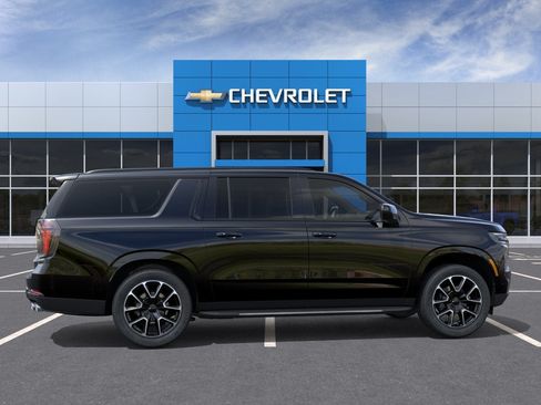 New 2026 Chevrolet Suburban RST AWD/4WD image 5