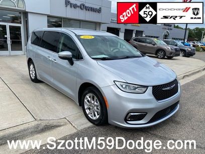 Used 2023 Chrysler Pacifica Touring-L