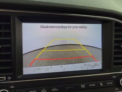 Used 2017 Hyundai Elantra Limited w/ Limited Ultimate Package 05 FWD image 30