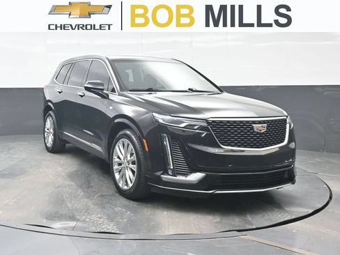 Used 2020 Cadillac XT6 Premium Luxury FWD image 1