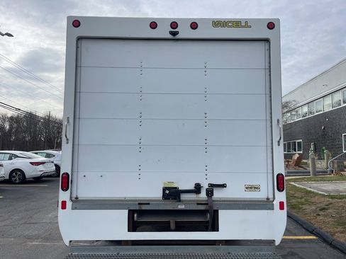 Used 2021 Chevrolet Express 3500 w/ Power Convenience Package image 4