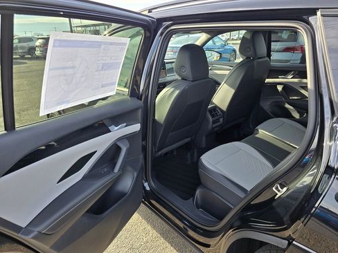 New 2026 Volkswagen Tiguan SE R-Line image 15