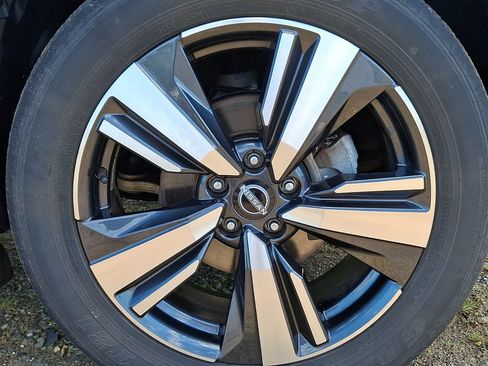 Used 2023 Nissan Rogue Platinum w/ Platinum Premium Package AWD/4WD image 8
