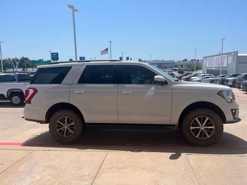 Used 2020 Ford Expedition XLT w/ Equipment Group 201A AWD/4WD image 5