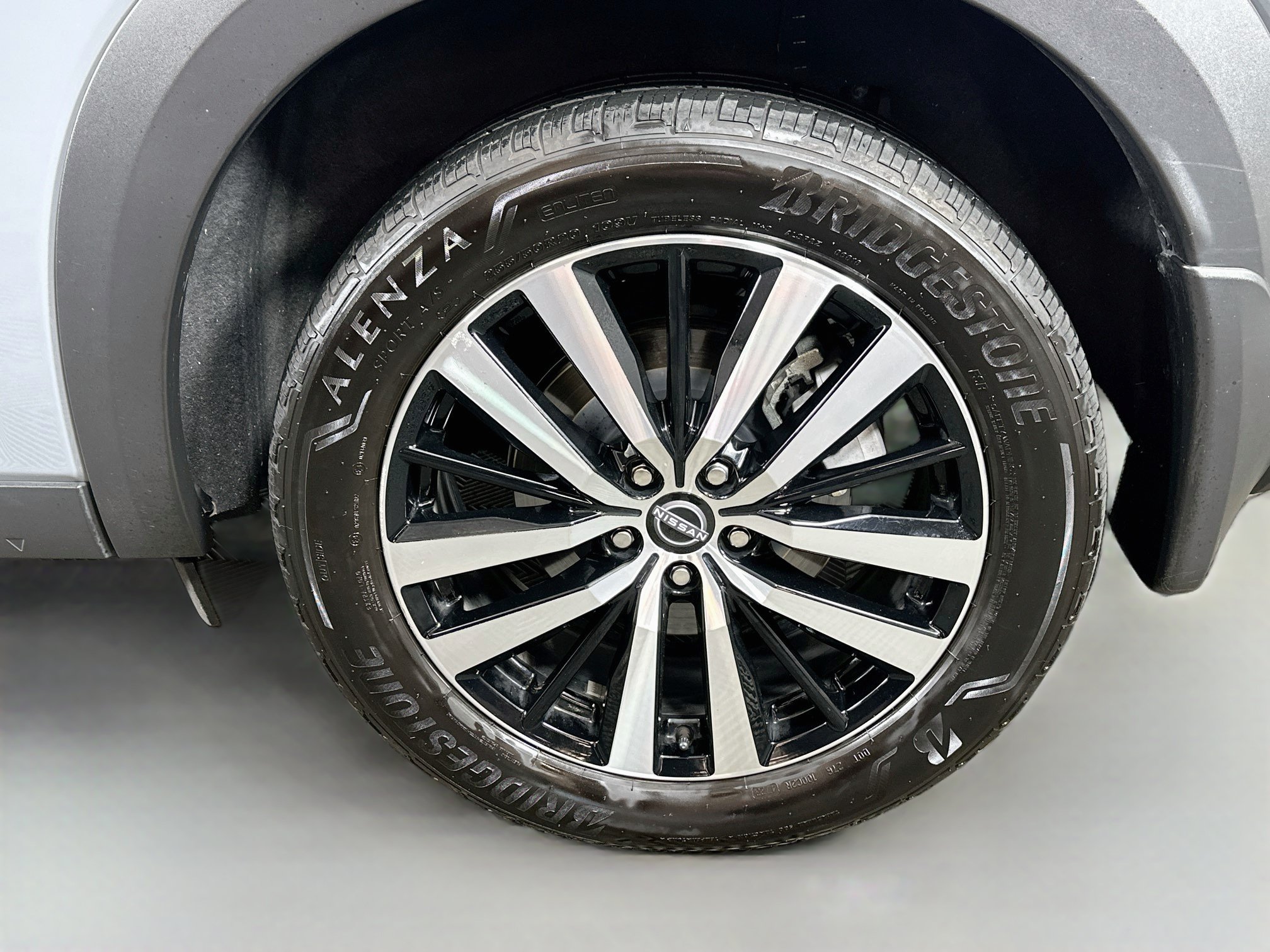 Used 2023 Nissan Pathfinder Platinum AWD/4WD image 33