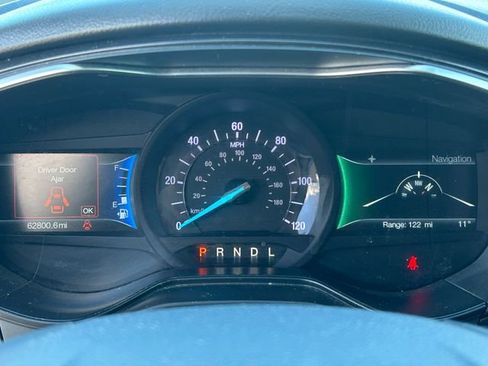Used 2019 Ford Fusion Titanium FWD image 23