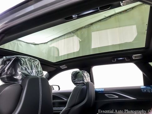 New 2026 Cadillac Lyriq Signature Sport image 9