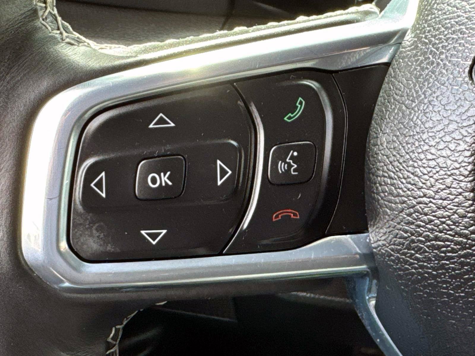 Used 2023 Jeep Wrangler Unlimited Sahara w/ Cold Weather Group AWD/4WD image 18