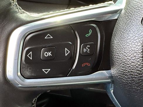 Used 2023 Jeep Wrangler Unlimited Sahara w/ Cold Weather Group image 18