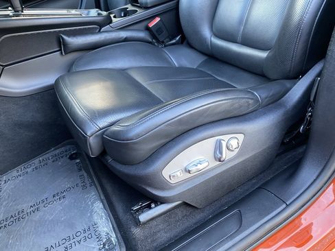 Used 2022 Porsche Macan image 25