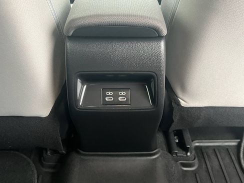 Used 2025 Toyota Corolla LE FWD image 29