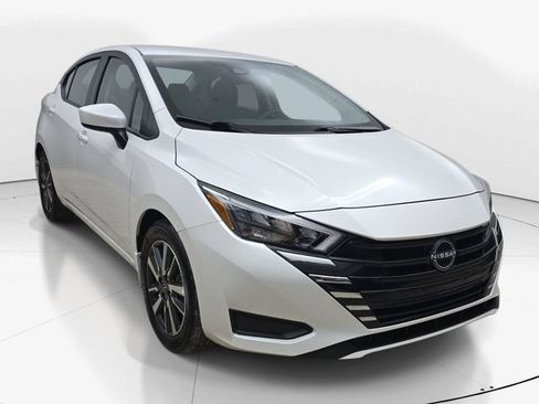 Used 2025 Nissan Versa SV w/ Trunk Package FWD image 3