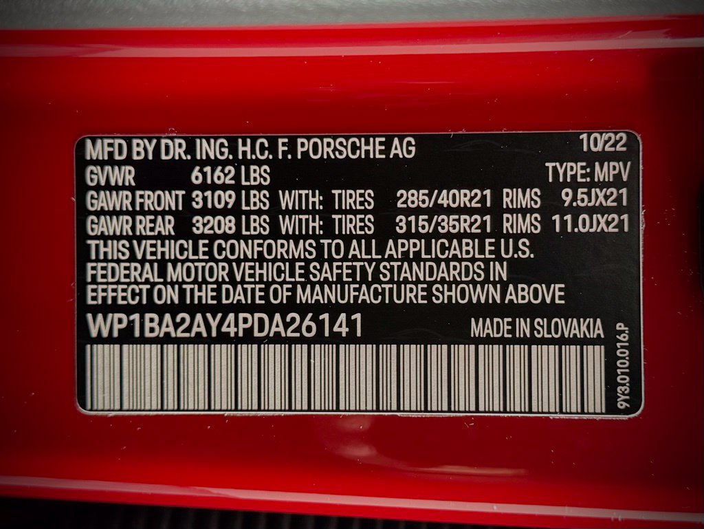 Certified 2023 Porsche Cayenne Coupe AWD/4WD image 30