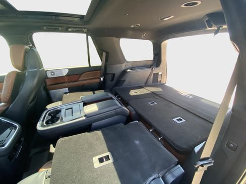 Used 2024 Lincoln Navigator Reserve AWD/4WD image 20