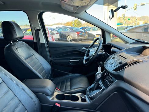 Used 2017 Ford C-MAX Energi SE w/ Equipment Group 402A FWD image 35