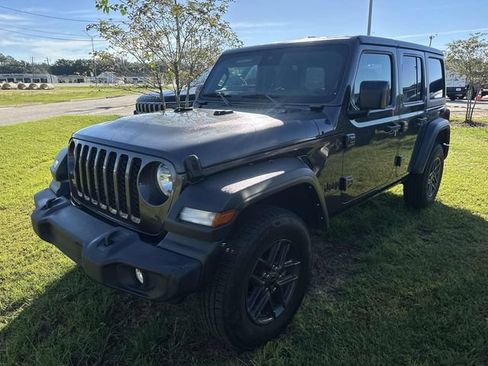Used 2024 Jeep Wrangler Unlimited Sport AWD/4WD image 14