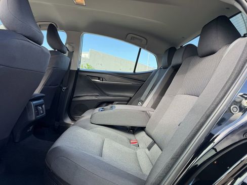 Used 2026 Toyota Camry LE FWD image 28