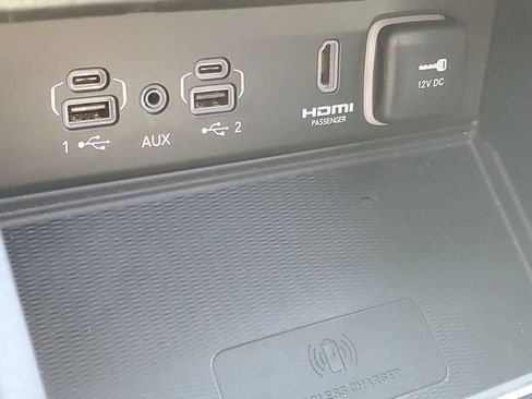 Used 2023 Jeep Grand Cherokee Summit AWD/4WD image 31