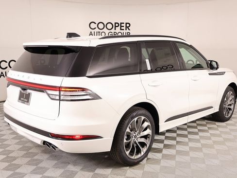 New 2026 Lincoln Aviator AWD w/ Jet Appearance Package image 21